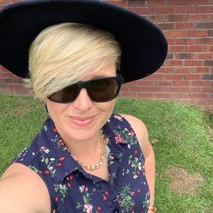 Meet your Posher, Ellen